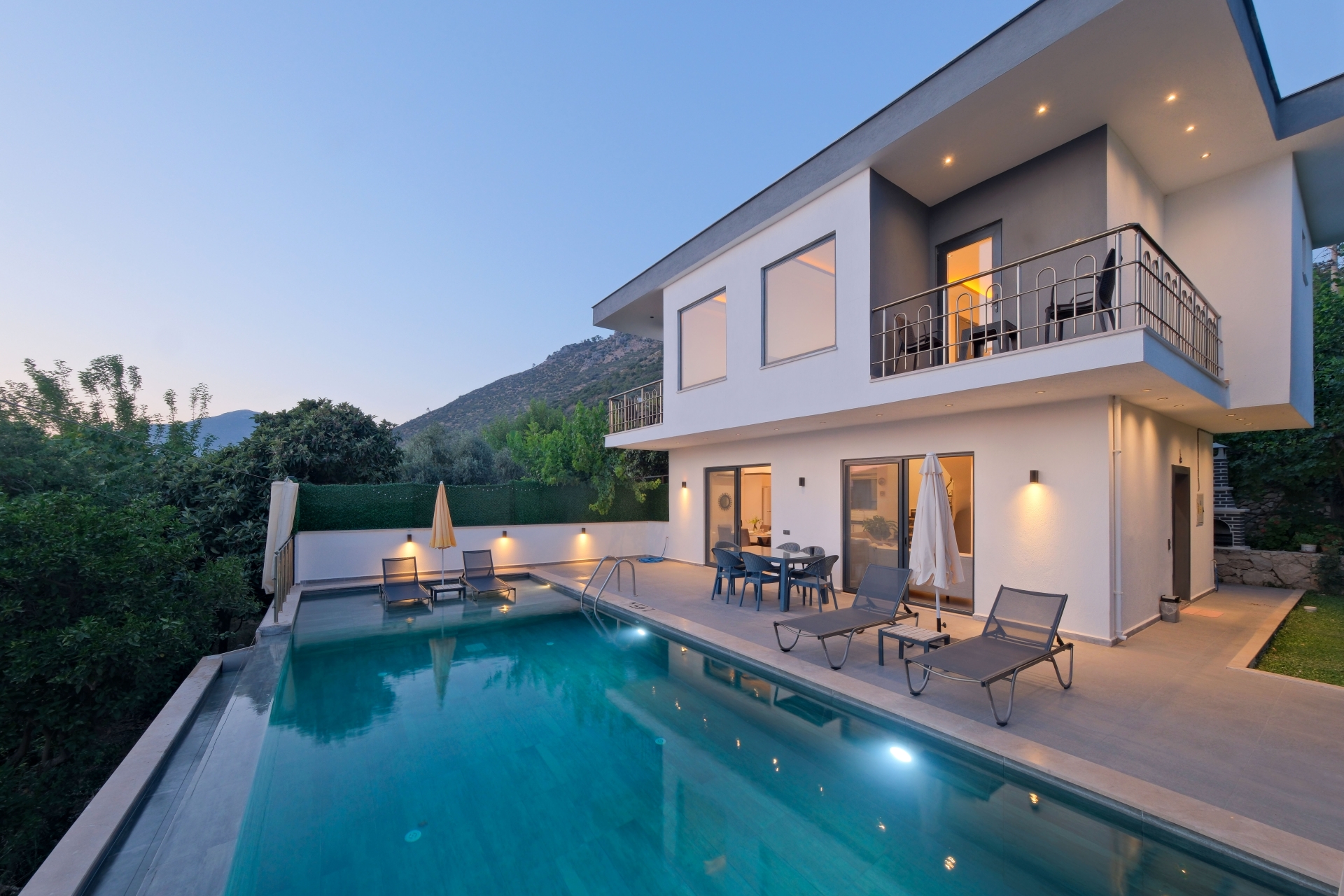 Villa Asrin (1025)